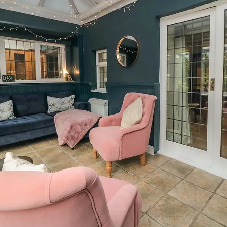 Inglenook * Guisborough